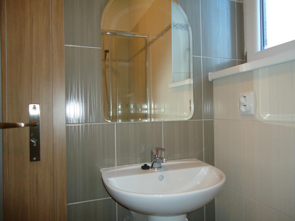 Apartman Valentka Bešeňová Δωμάτιο φωτογραφία