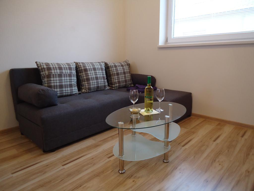 Apartman Valentka Bešeňová Δωμάτιο φωτογραφία
