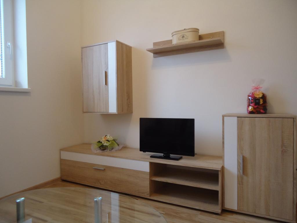 Apartman Valentka Bešeňová Δωμάτιο φωτογραφία